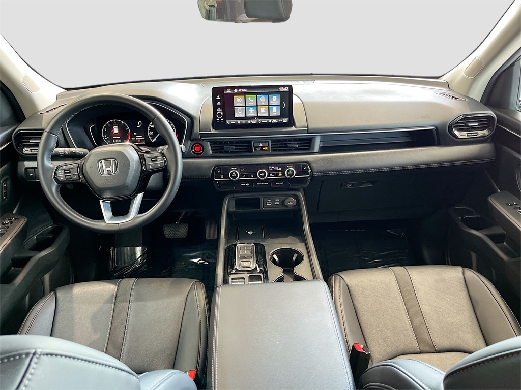 2025 Honda Pilot EX-L Gray at Community Honda