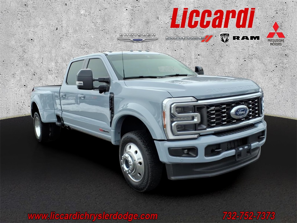 2026 Ford F-450 Super Duty Platinum Crew Cab LB DRW 4WD