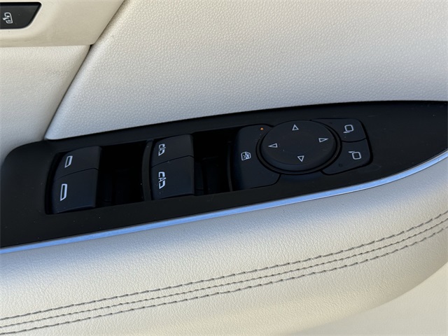 2023 Buick Envision Essence White at Community Kia