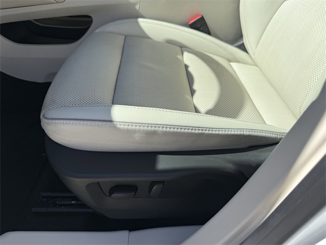 2023 Buick Envision Essence White at Community Kia