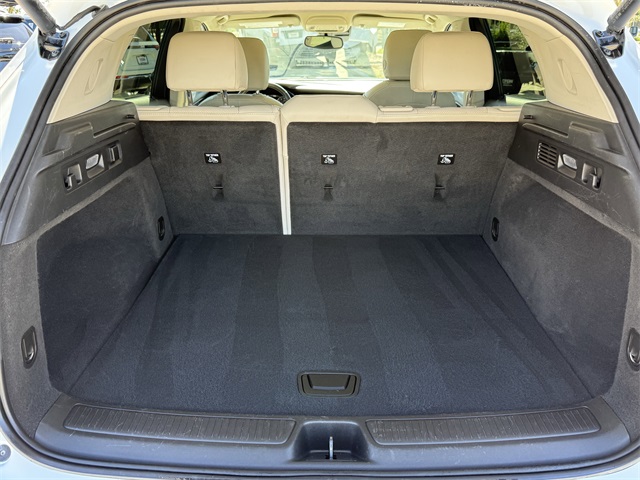 2023 Buick Envision Essence White at Community Kia