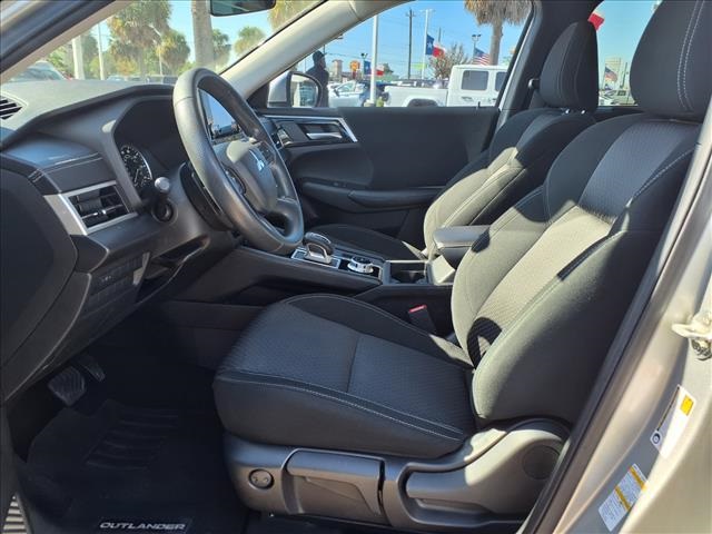 2022 Mitsubishi Outlander ES Silver at Emmons Autoplex