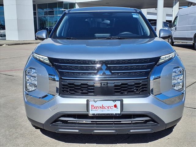 2022 Mitsubishi Outlander ES Silver at Emmons Autoplex