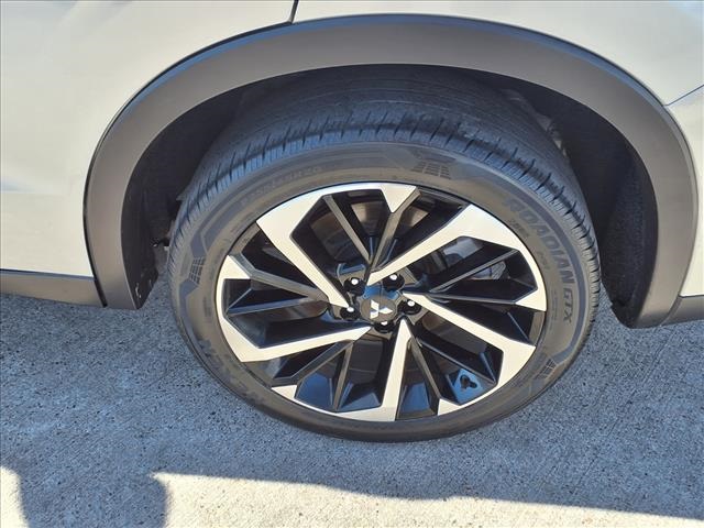 2022 Mitsubishi Outlander ES Silver at Emmons Autoplex