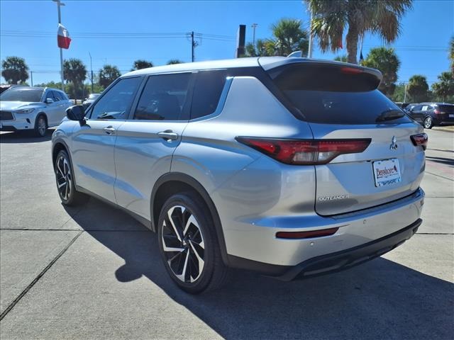 2022 Mitsubishi Outlander ES Silver at Emmons Autoplex