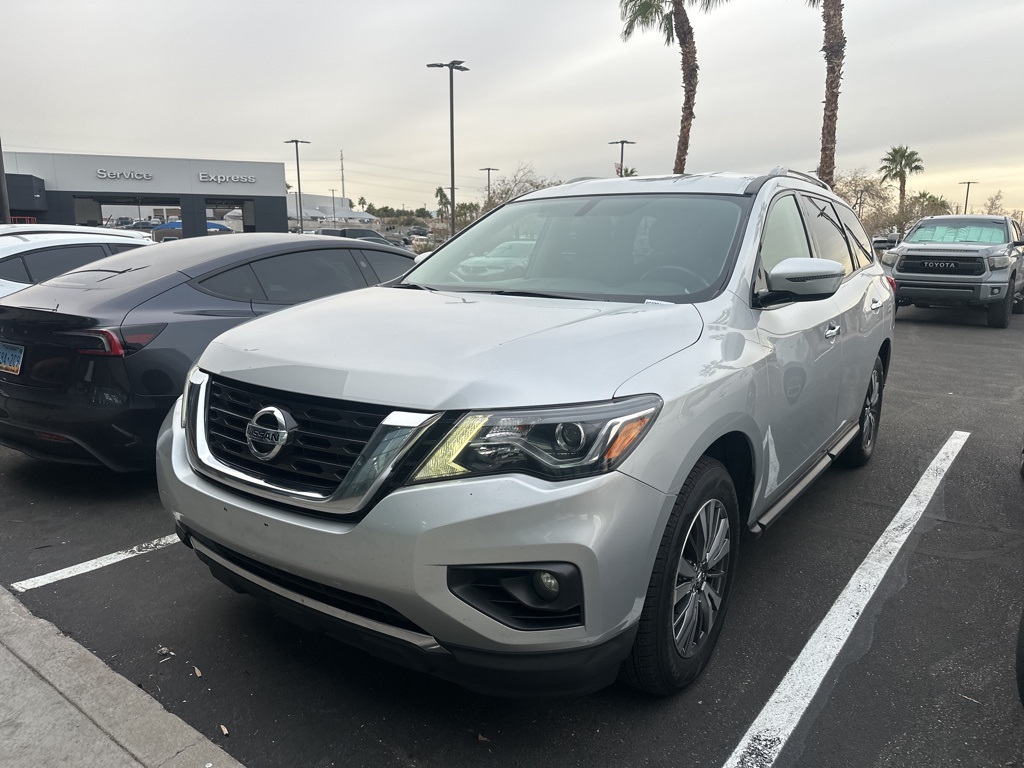 2019 Nissan Pathfinder SV