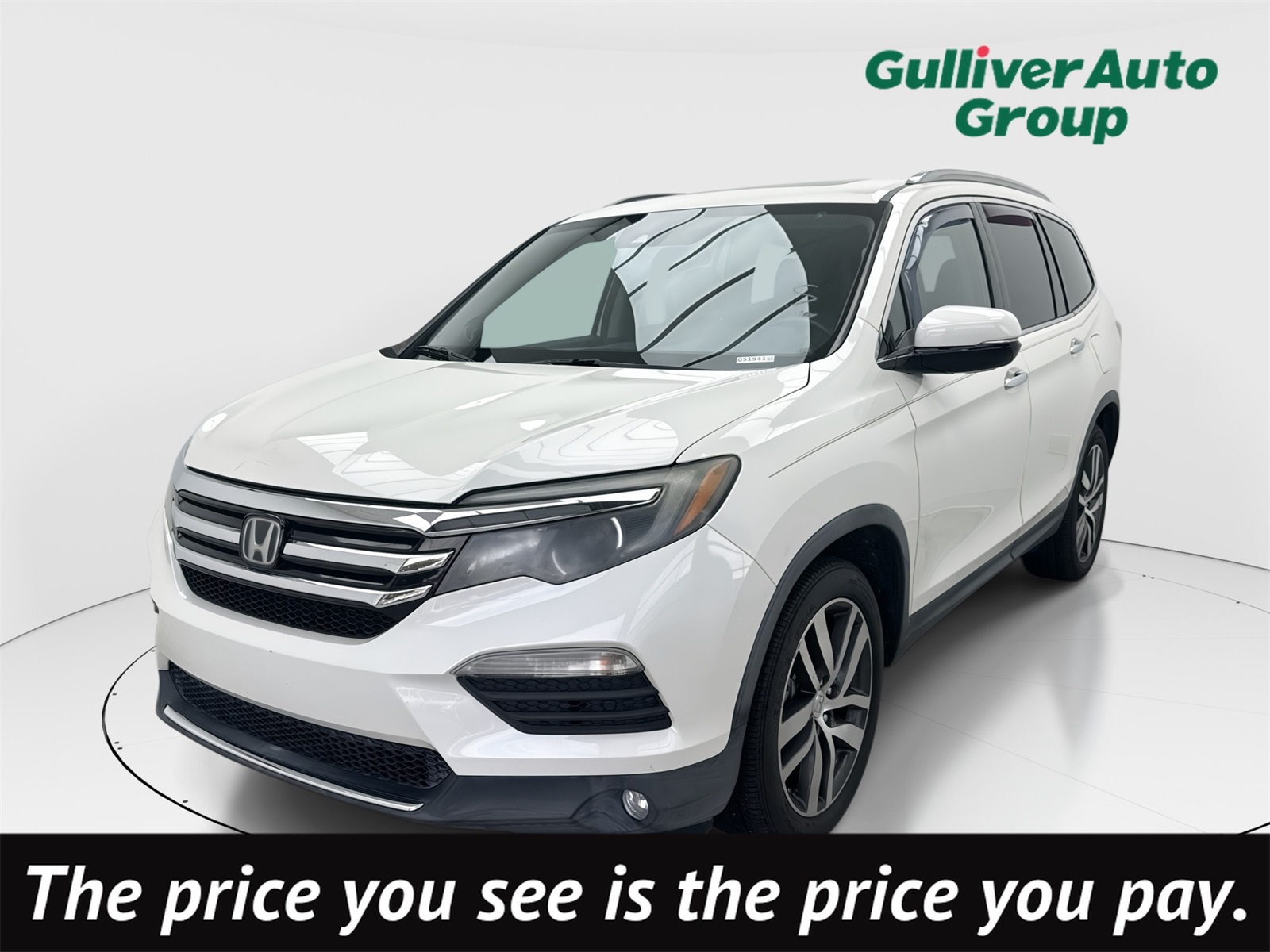 2016 Honda Pilot Touring's photo