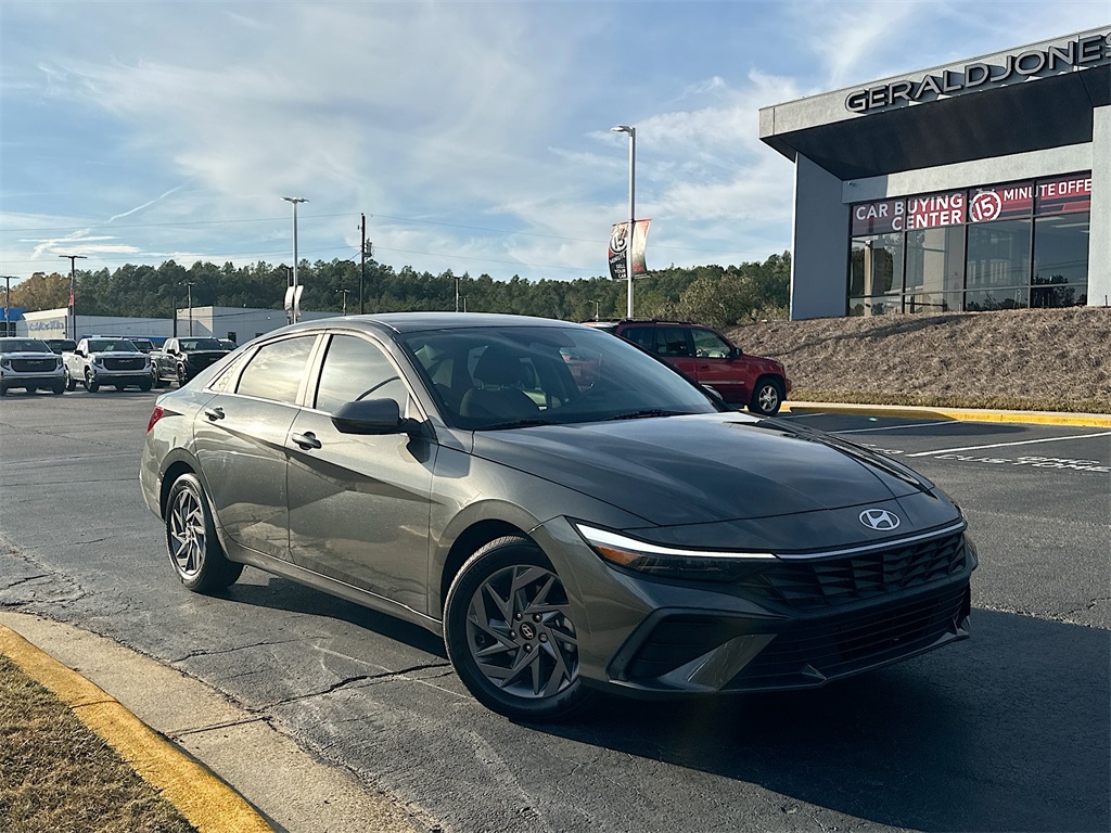 2024 Hyundai Elantra SEL