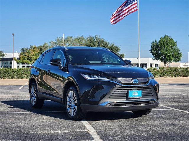 2021 Toyota Venza XLE photo 3