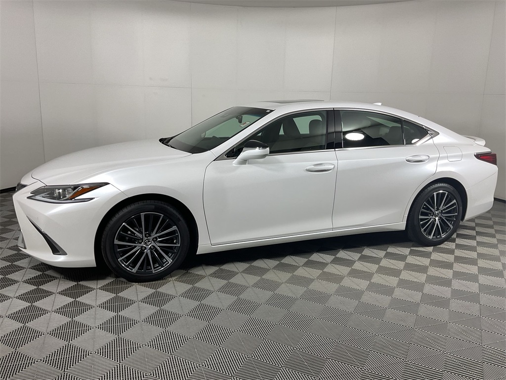 2025 Lexus ES Hybrid 300h FWD