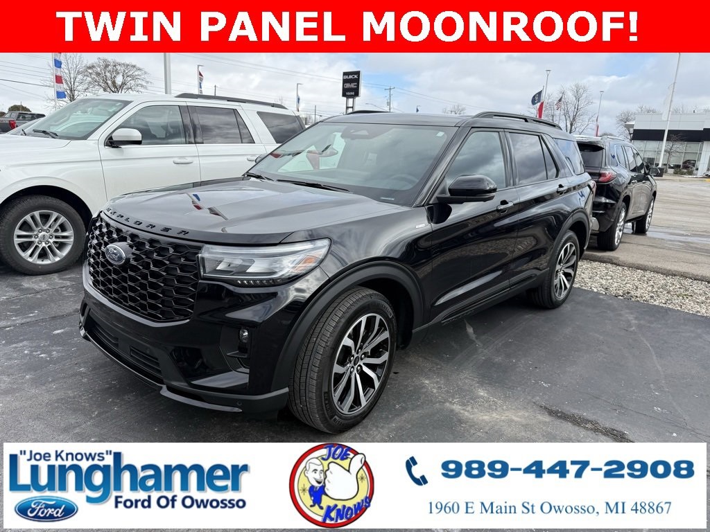 2025 Ford Explorer ST-LINE's photo