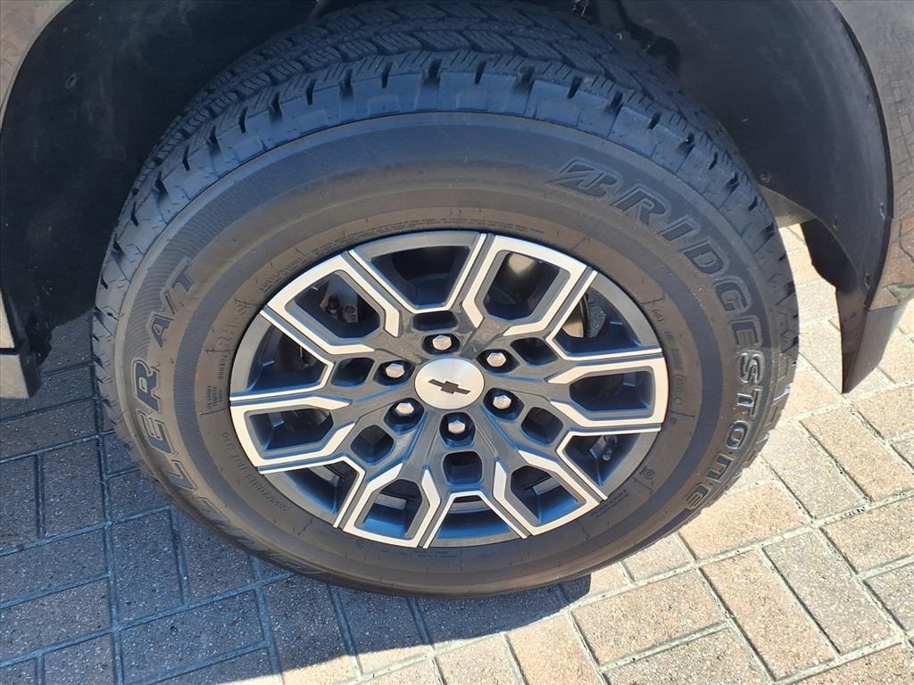 2024 Chevrolet Colorado Z71 Black at Legacy Ford
