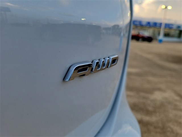 2024 Ford Edge SEL White at Legacy Ford