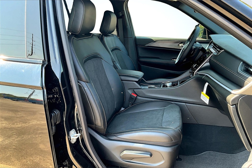 2025 Jeep Grand Cherokee Altitude X - 7