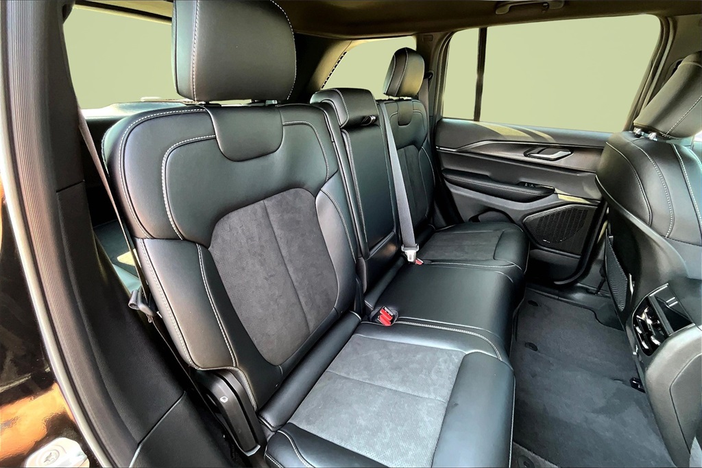 2025 Jeep Grand Cherokee Altitude X - 8