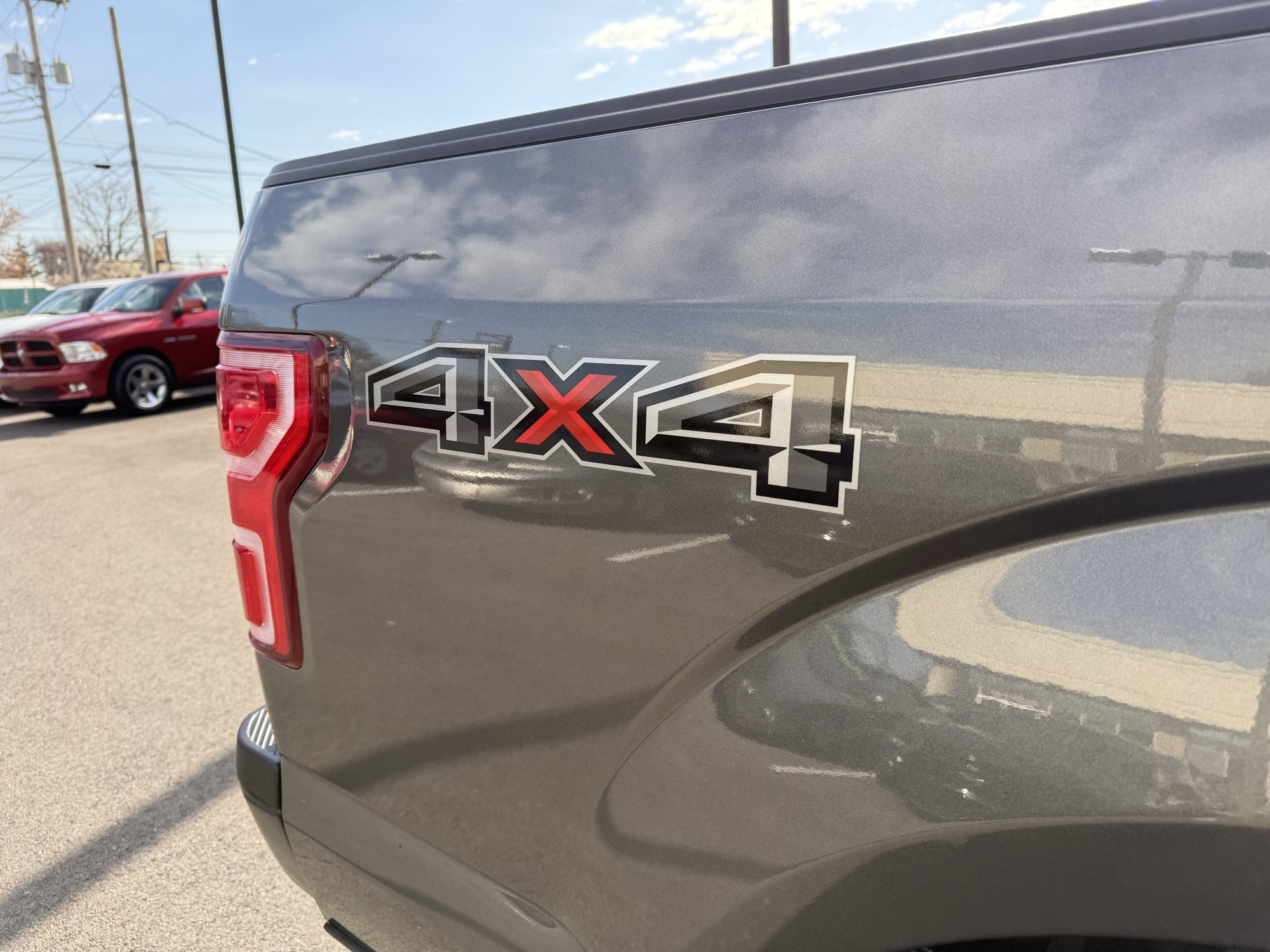 2016 Ford F-150 Lariat photo 43