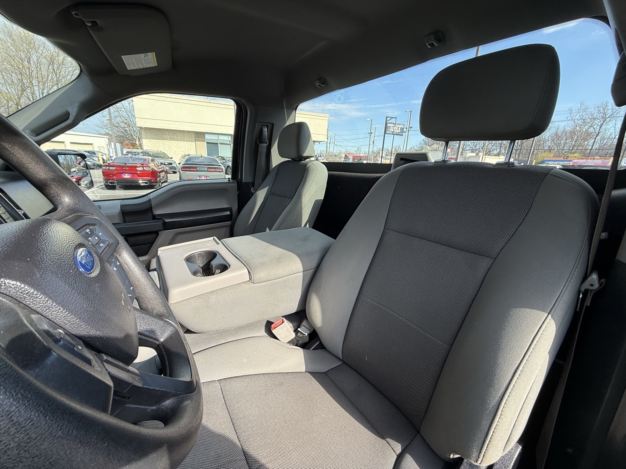 2016 Ford F-150 Lariat photo 46