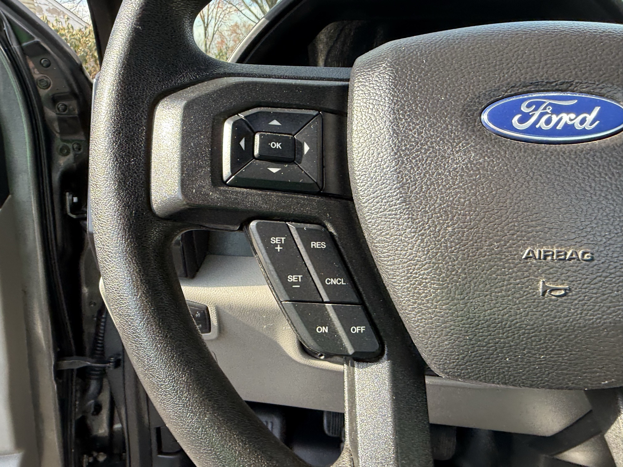 2016 Ford F-150 Lariat photo 49
