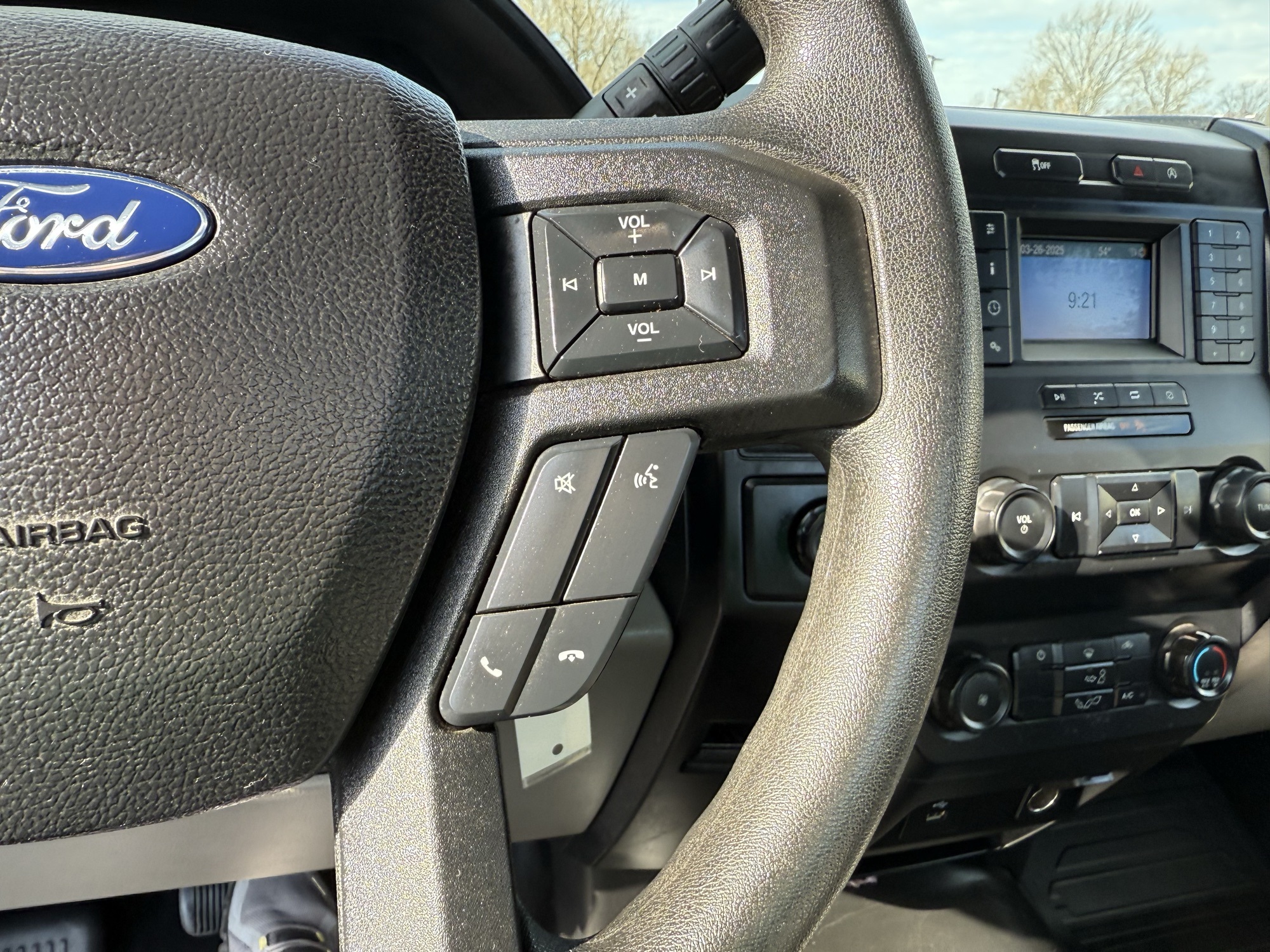 2016 Ford F-150 Lariat photo 50
