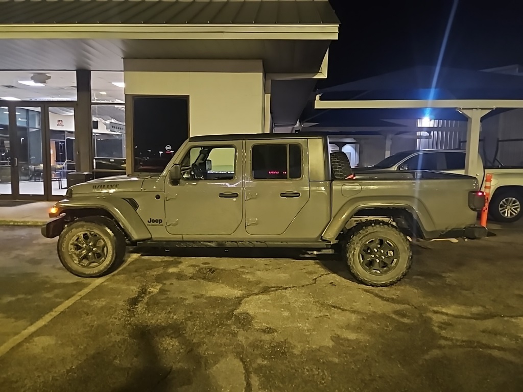 Used Car 2021 Jeep Gladiator  Sport For Sale Under $30,000 In San Marcos, Texas