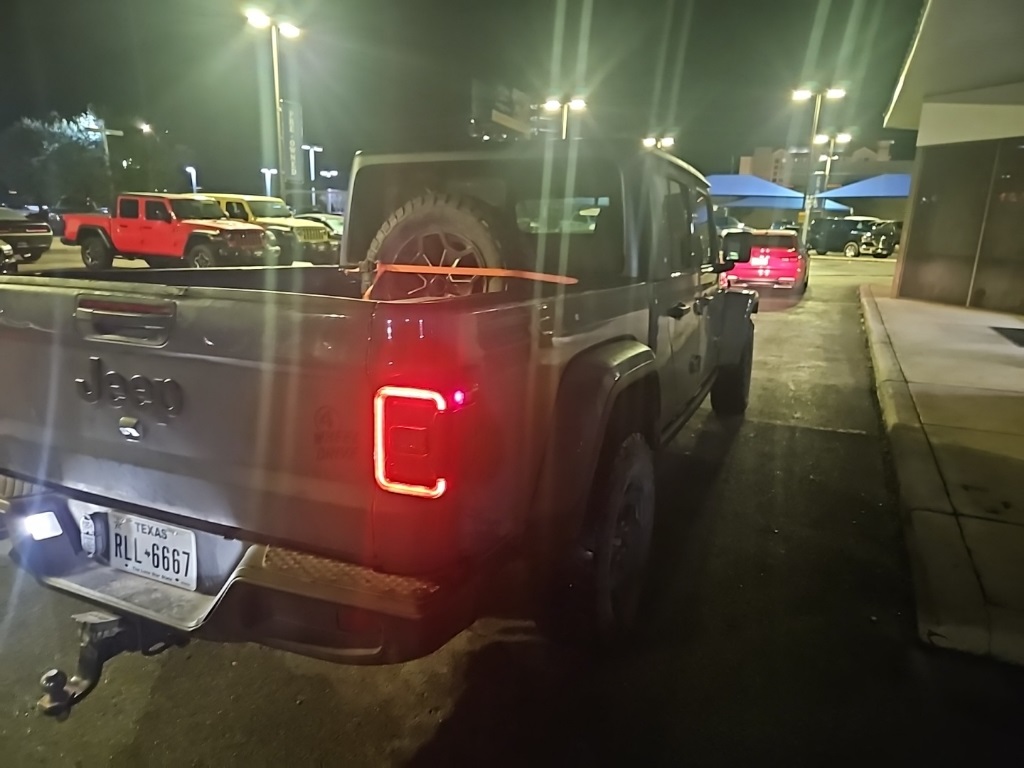 Used Car 2021 Jeep Gladiator  Sport For Sale Under $30,000 In San Marcos, Texas