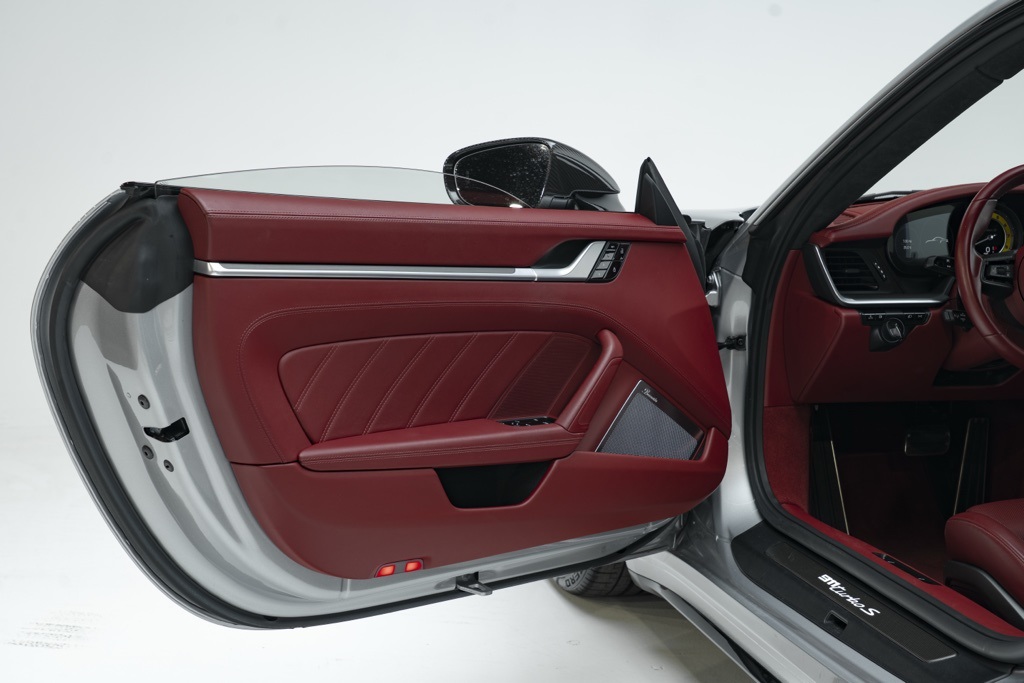 2021 Porsche 911 - Thumbnail 9