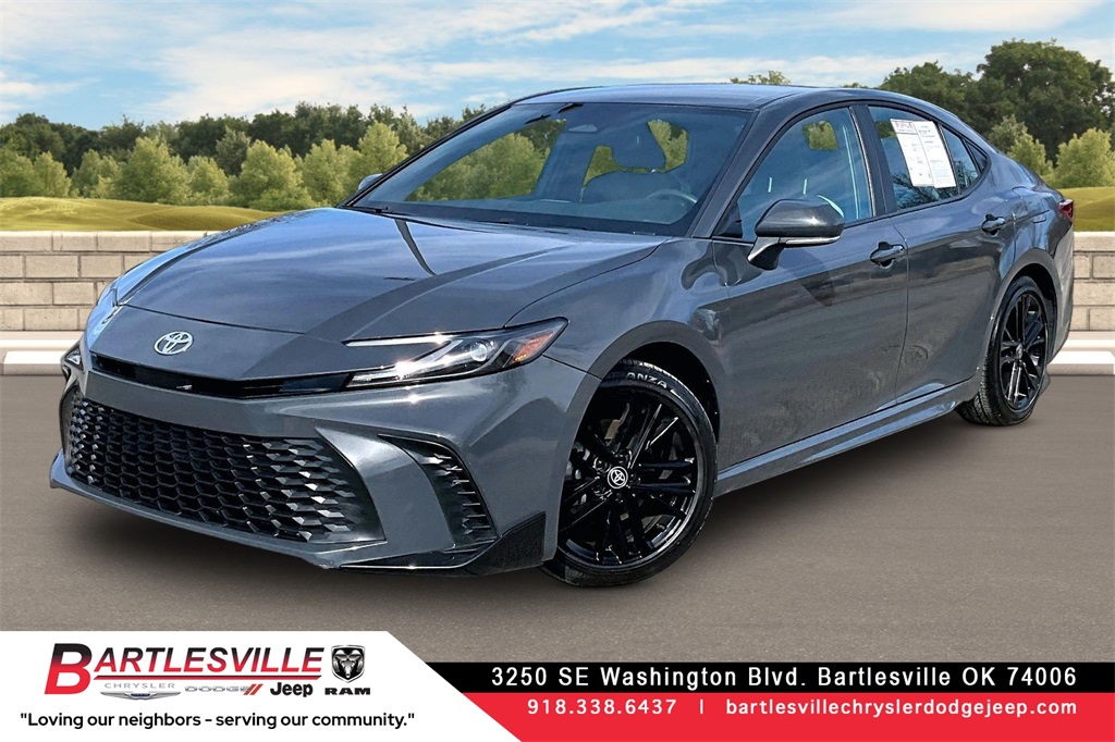 2025 Toyota Camry SE FWD