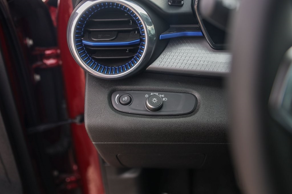 Used Car 2024 Chevrolet Trax  Lt For Sale Under $20,000 In Austin, Texas