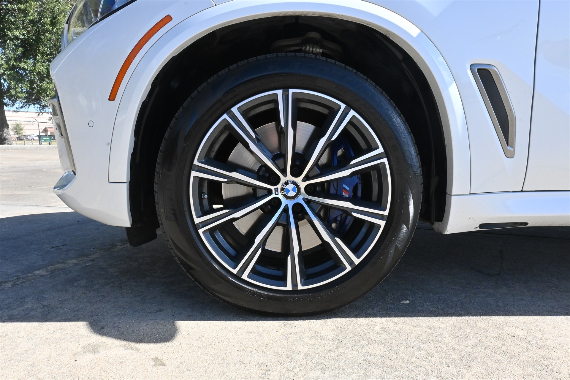2020 BMW X5 M50i White at Westside Lexus