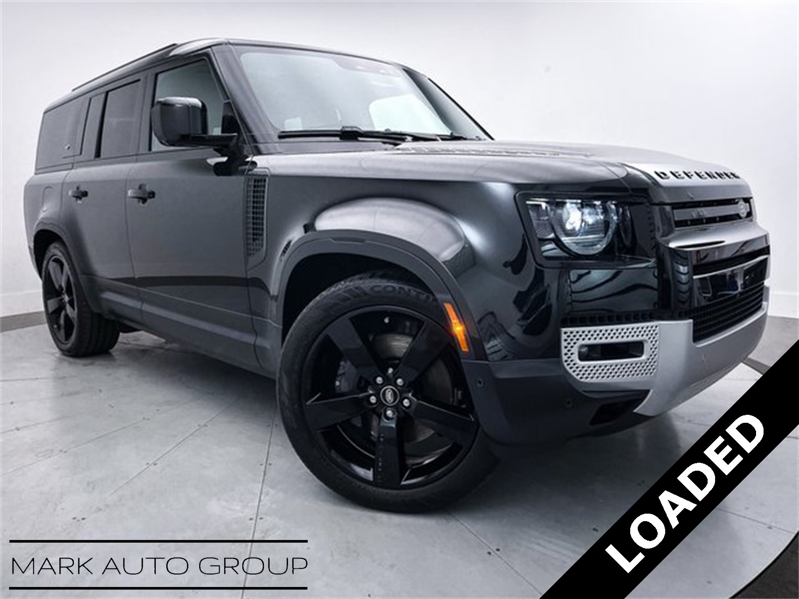 2023 Land Rover Defender 130 SE