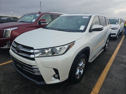 2019 Toyota Highlander Limited Platinum's photo