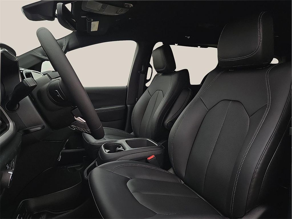 New 2026 Chrysler Pacifica For Sale in Farmington, AR