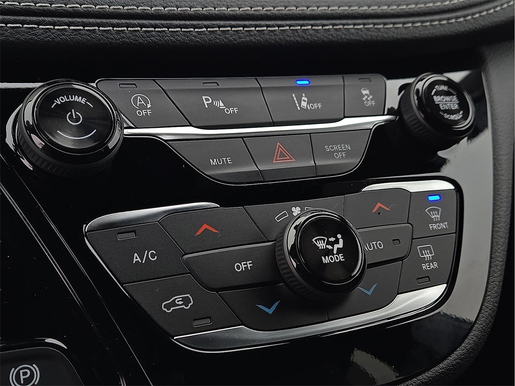 New 2026 Chrysler Pacifica For Sale in Farmington, AR