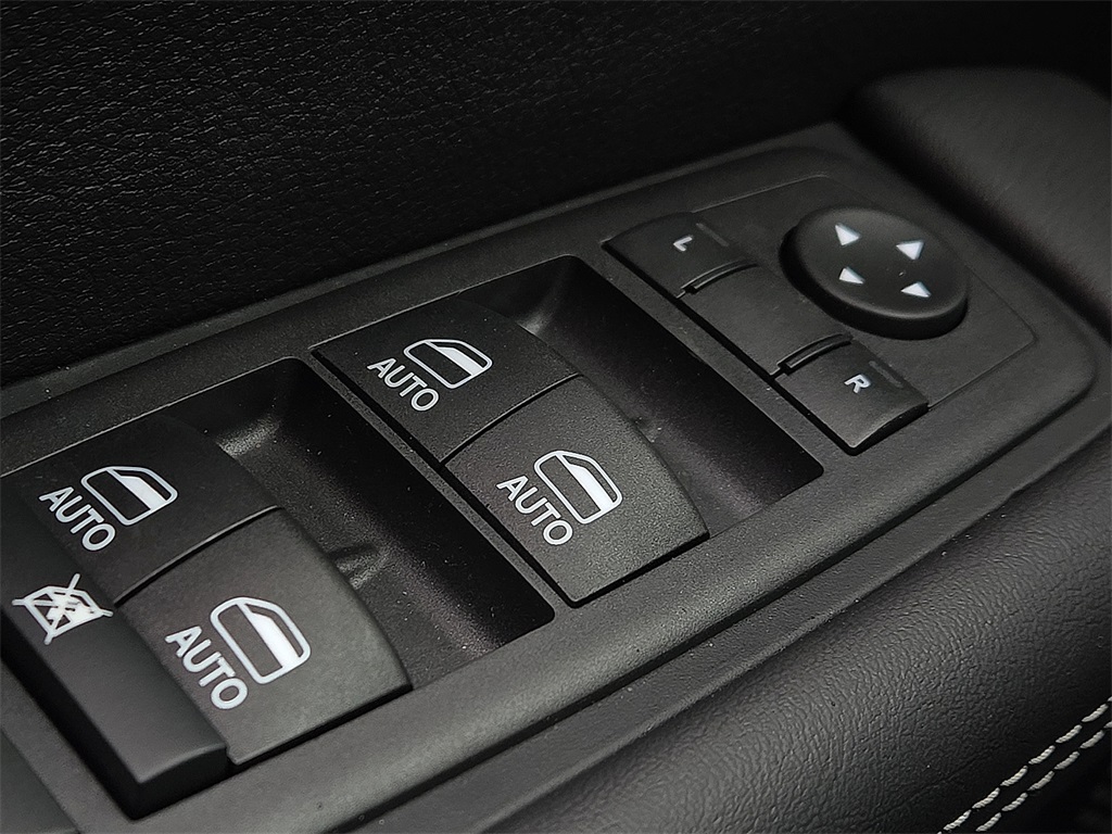 New 2026 Chrysler Pacifica For Sale in Farmington, AR