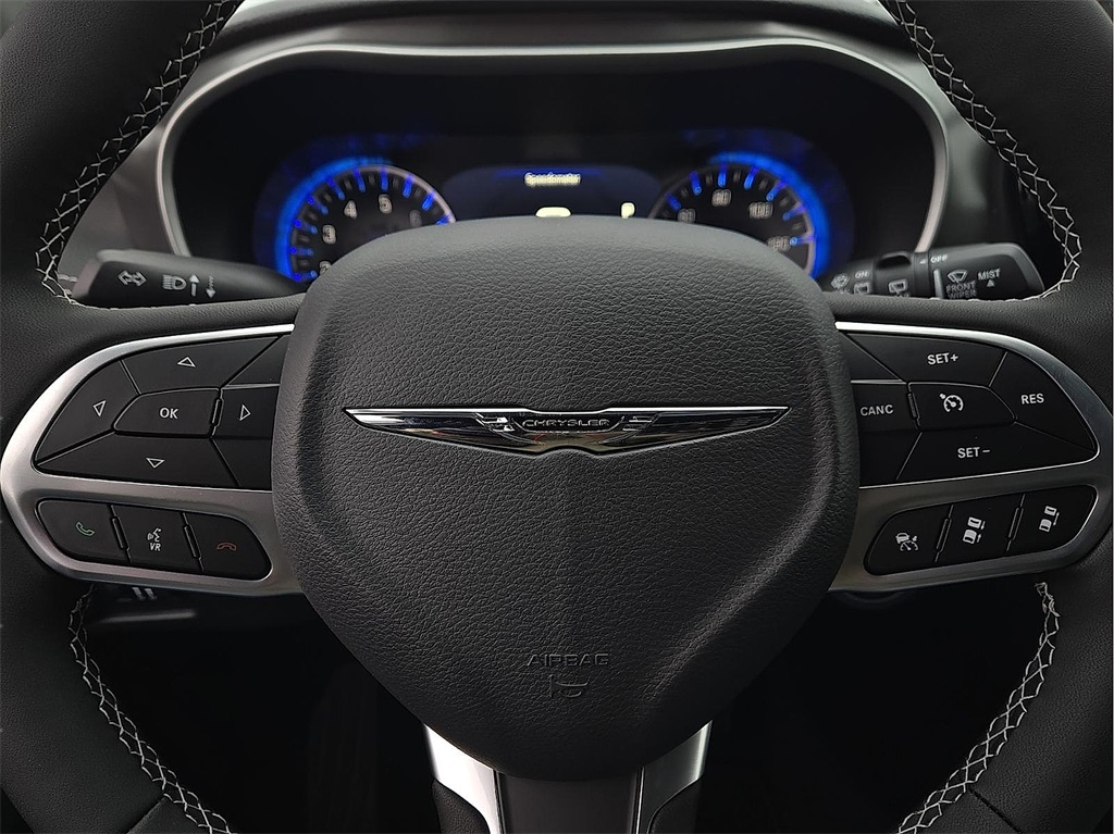 New 2026 Chrysler Pacifica For Sale in Farmington, AR