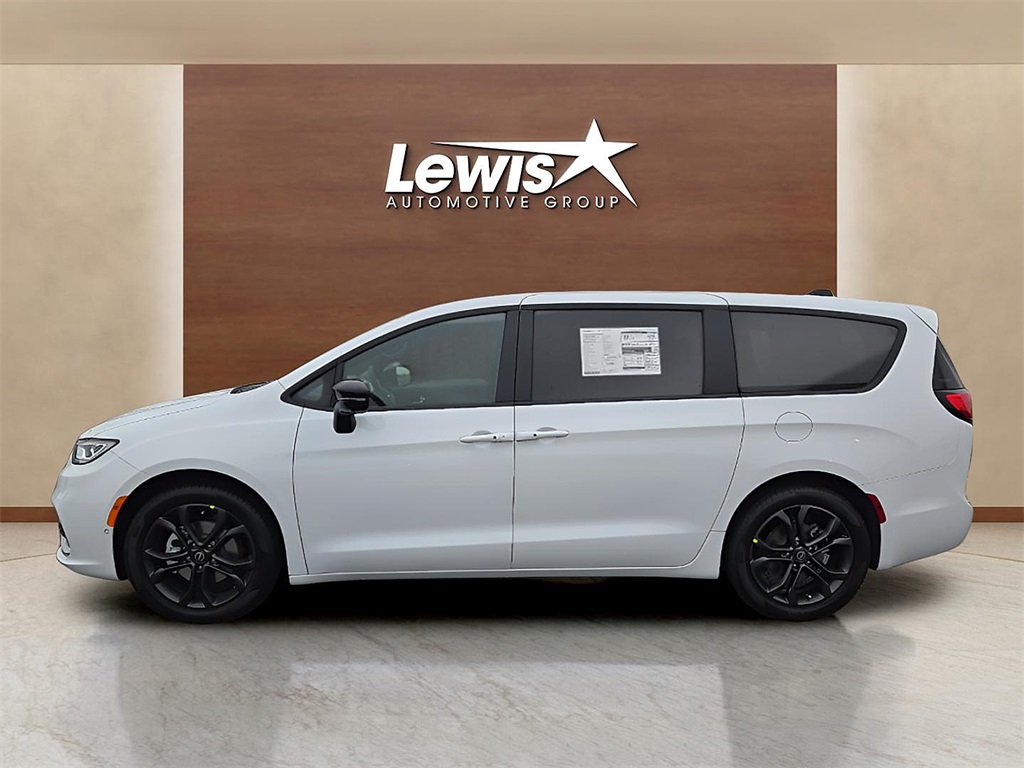 New 2026 Chrysler Pacifica For Sale in Farmington, AR