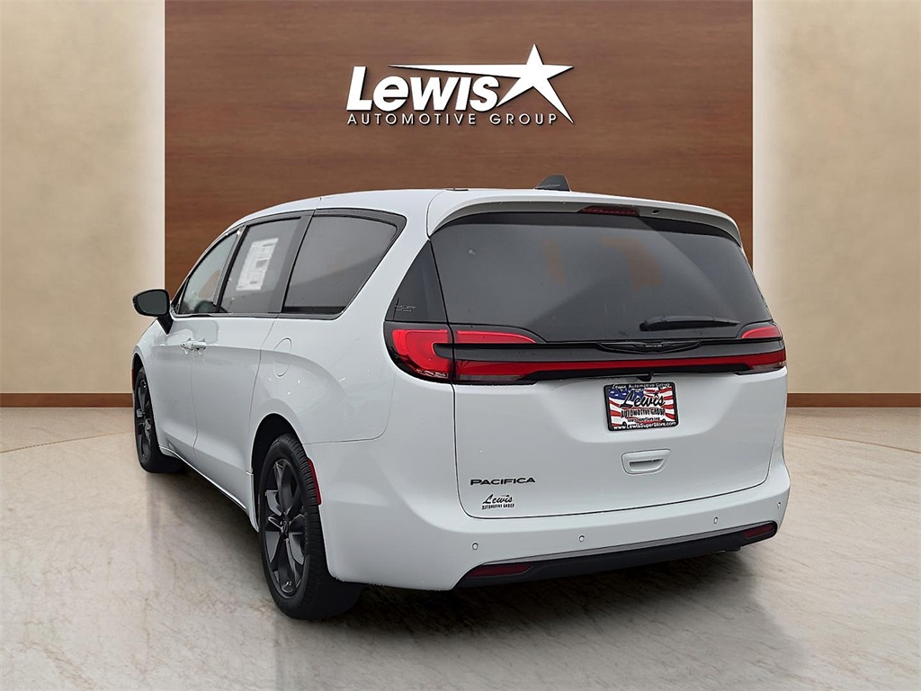 New 2026 Chrysler Pacifica For Sale in Farmington, AR