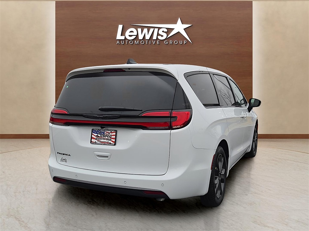 New 2026 Chrysler Pacifica For Sale in Farmington, AR