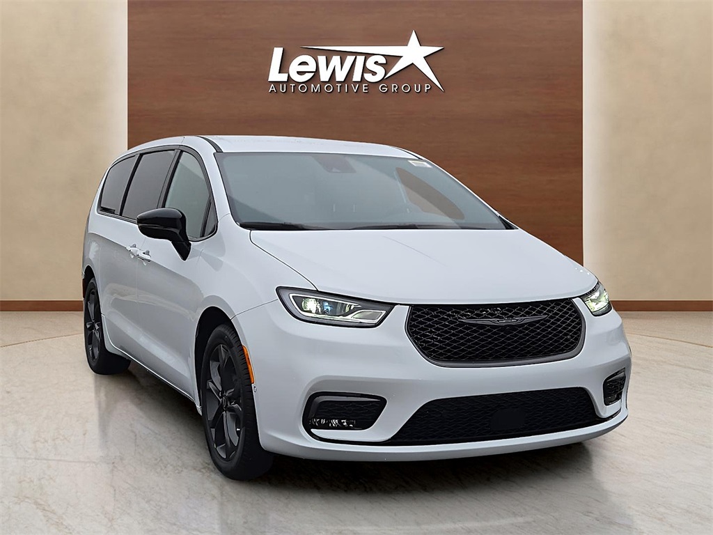 New 2026 Chrysler Pacifica For Sale in Farmington, AR