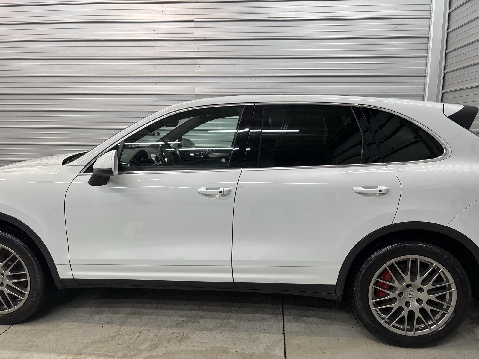 2015 Porsche Cayenne Turbo photo 3