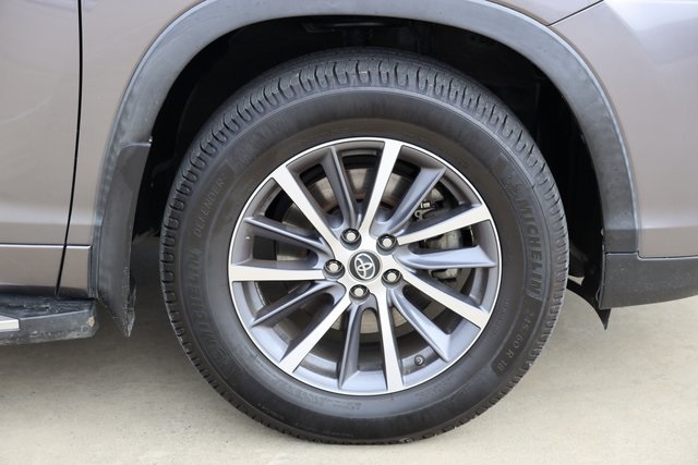 2018 Toyota Highlander XLE Gray at Don McGill Toyota