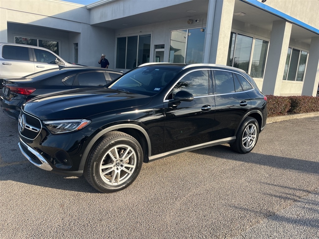 2023 Mercedes-Benz GLC 300 4MATIC