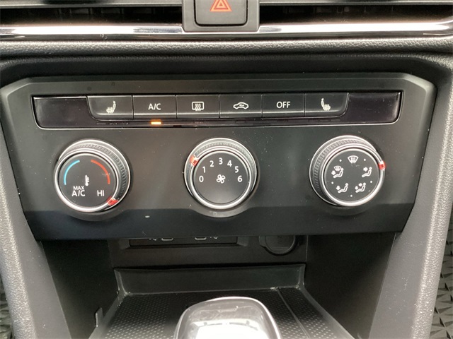 Used Car 2022 Volkswagen Taos  1.5t Se For Sale Under $20,000 In San Antonio, Texas