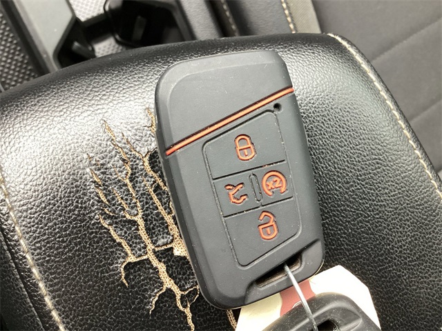 Used Car 2022 Volkswagen Taos  1.5t Se For Sale Under $20,000 In San Antonio, Texas