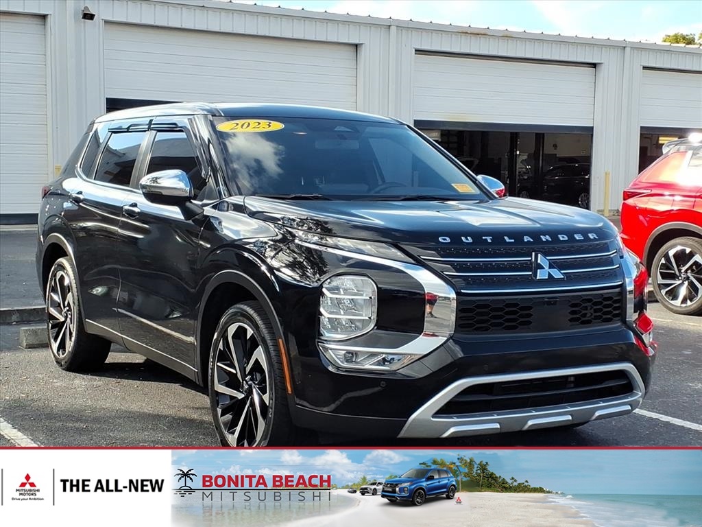 2023 Mitsubishi Outlander SE