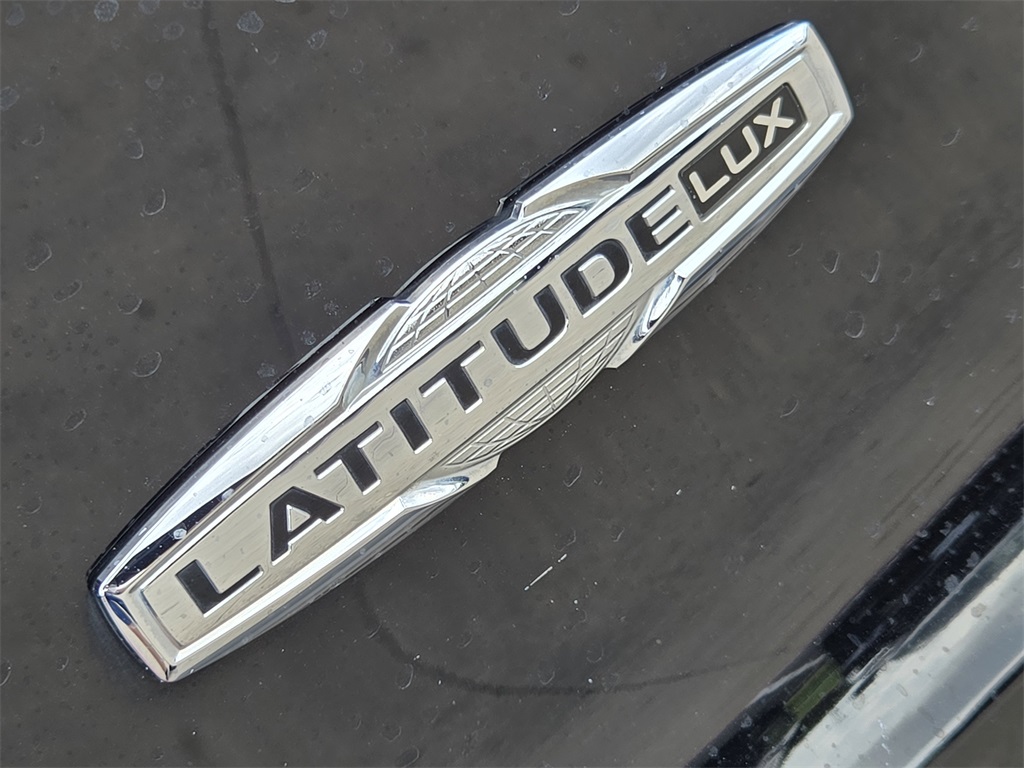 2021 Jeep Cherokee Latitude Lux - 10