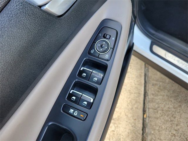 2019 Hyundai Santa Fe Limited White at DeMontrond Gulf Freeway