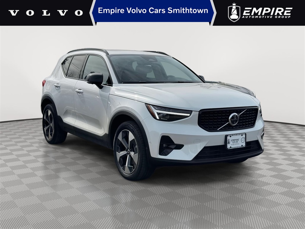 2026 Volvo XC40 B5 Plus AWD