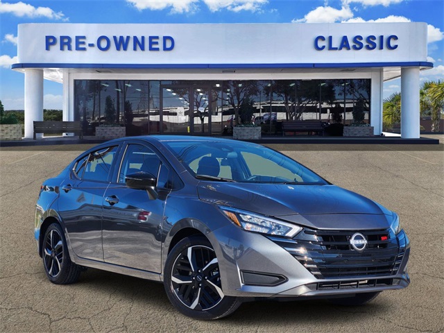 2025 Nissan Versa SR FWD