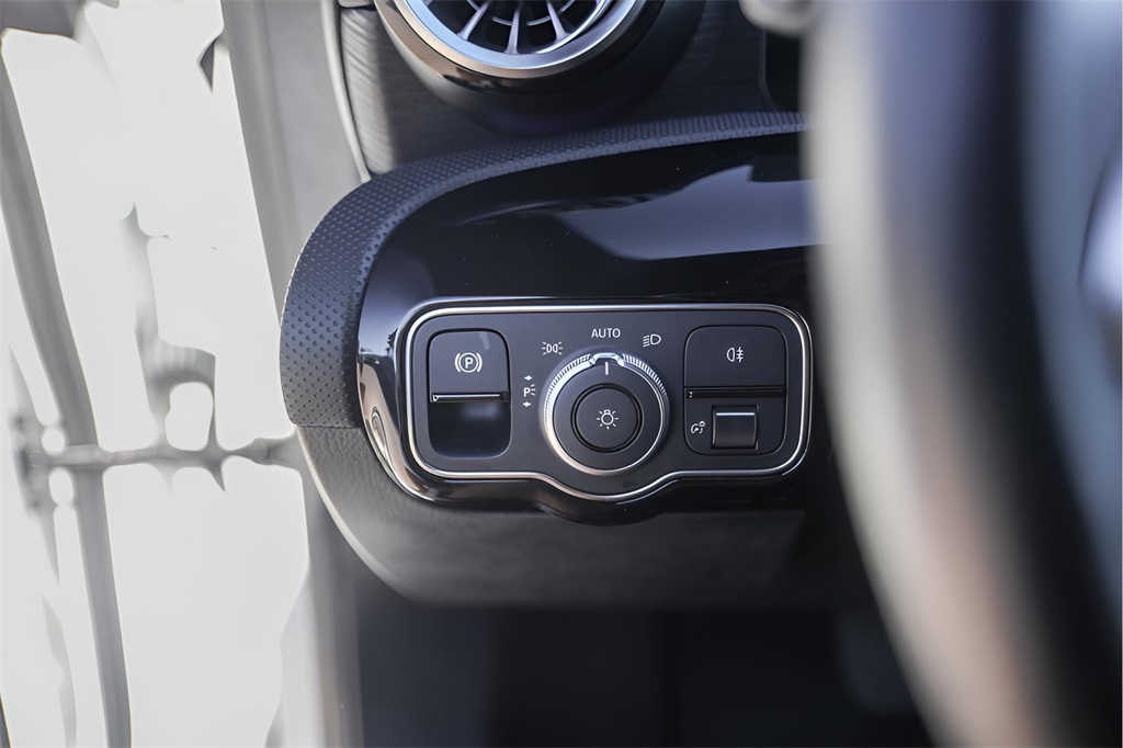 Used Car 2021 Mercedes-benz Cla  Cla 250 For Sale Under $25,000 In Austin, Texas